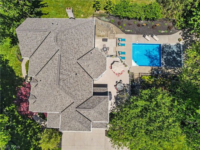 6165 Loch Lomond Court, Solon, OH 44139
