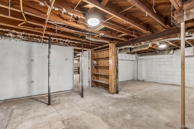 59 N Lynn Avenue, Waterford, MI 48328