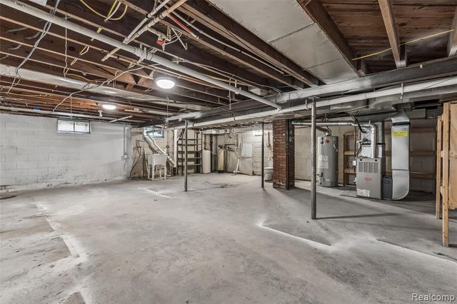 59 N Lynn Avenue, Waterford, MI 48328