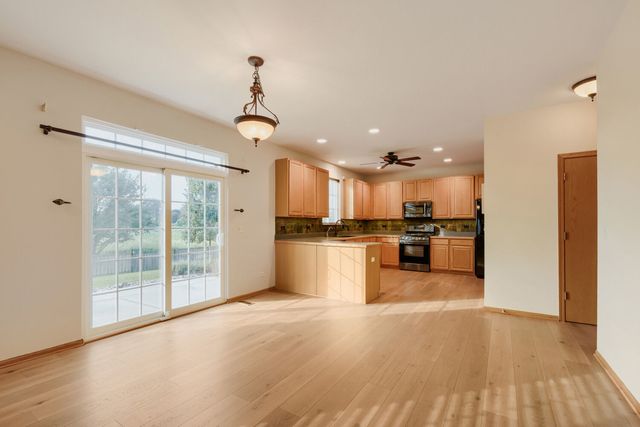 7300 Yorkshire Street, Joliet, IL 60431