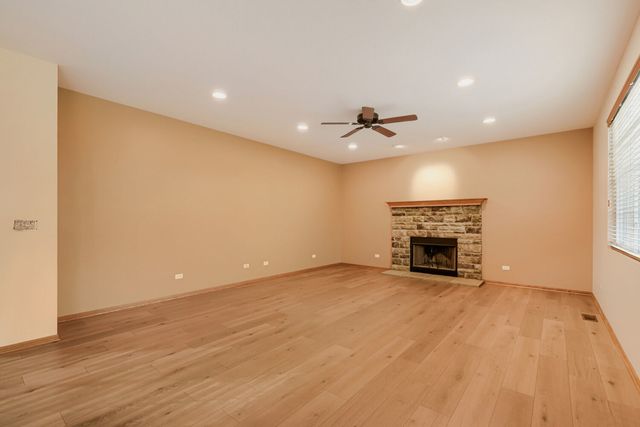7300 Yorkshire Street, Joliet, IL 60431