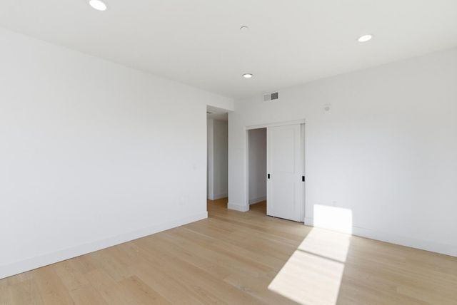 560 El Camino Real 206, San Carlos, CA 94070