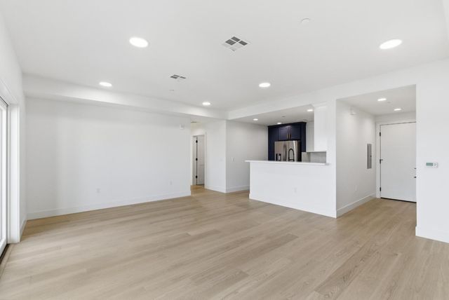 560 El Camino Real 206, San Carlos, CA 94070