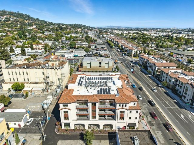 560 El Camino Real 206, San Carlos, CA 94070