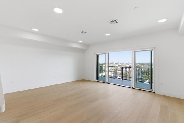 560 El Camino Real 206, San Carlos, CA 94070