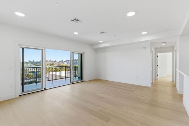560 El Camino Real 206, San Carlos, CA 94070