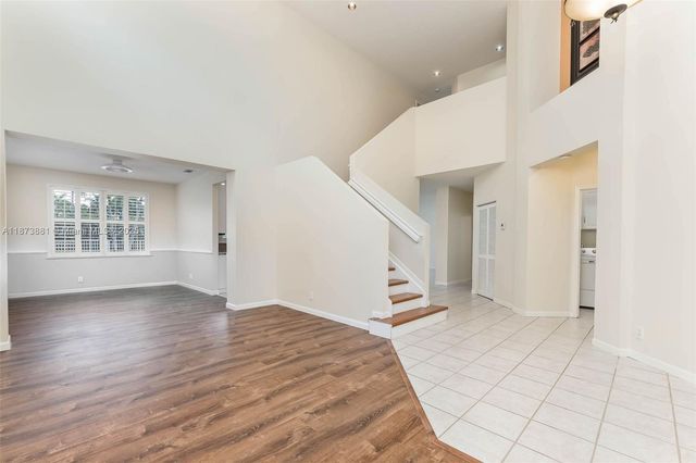 3844 W Falcon Ridge Cir, Weston, FL 33331