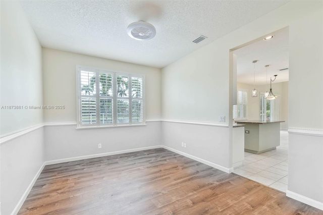 3844 W Falcon Ridge Cir, Weston, FL 33331