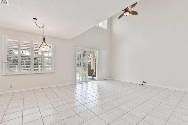 3844 W Falcon Ridge Cir, Weston, FL 33331
