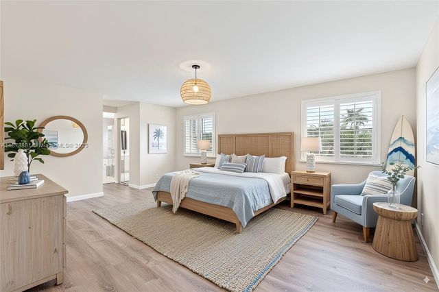 3844 W Falcon Ridge Cir, Weston, FL 33331