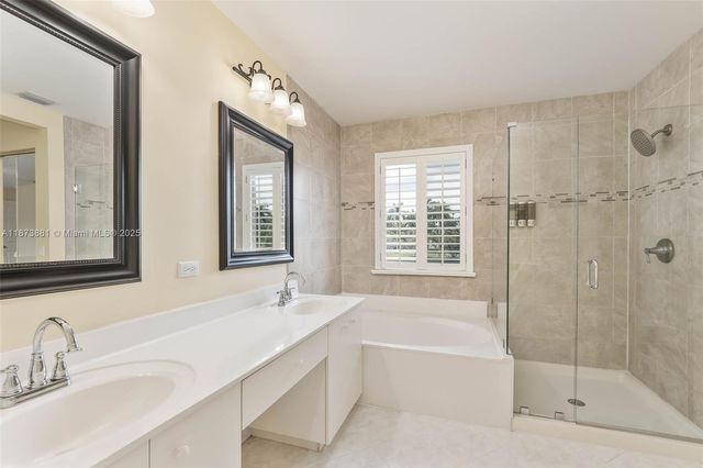3844 W Falcon Ridge Cir, Weston, FL 33331