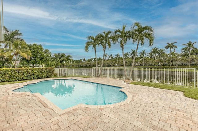 3844 W Falcon Ridge Cir, Weston, FL 33331