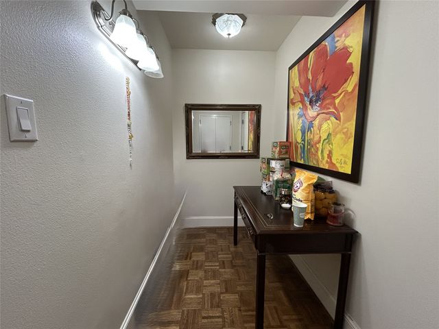 6211 W Northwest Highway G112, Dallas, TX 75225