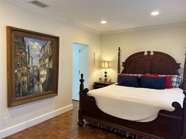 6211 W Northwest Highway G112, Dallas, TX 75225