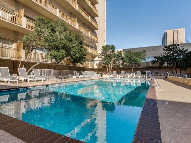 6211 W Northwest Highway G112, Dallas, TX 75225