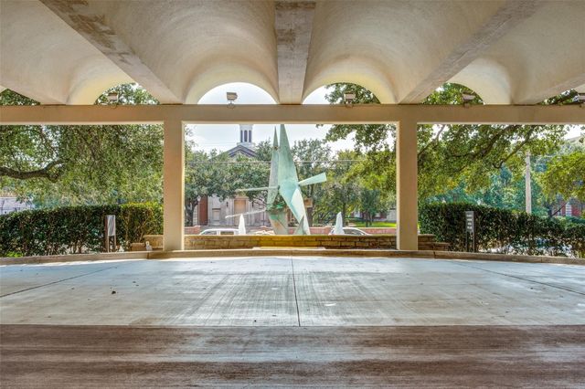 6211 W Northwest Highway G112, Dallas, TX 75225