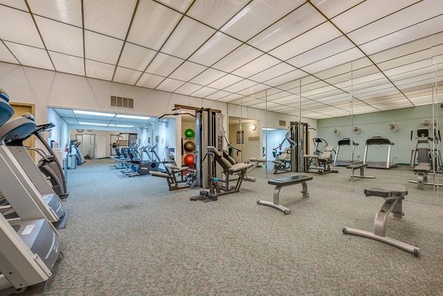 6211 W Northwest Highway G112, Dallas, TX 75225