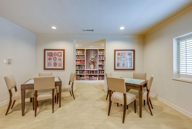 6211 W Northwest Highway G112, Dallas, TX 75225