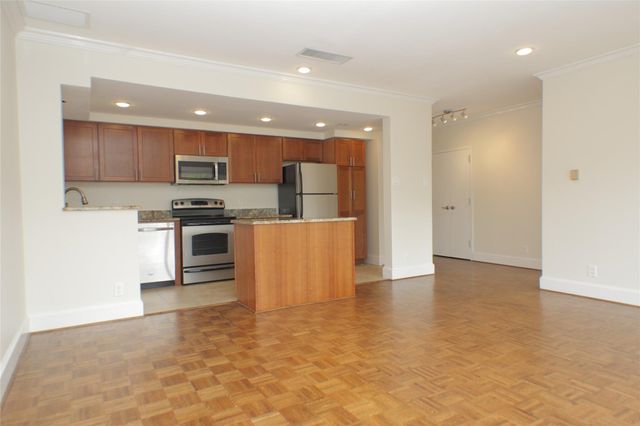 6211 W Northwest Highway G112, Dallas, TX 75225