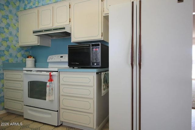 10302 W Gulf Hills Drive, Sun City, AZ 85351