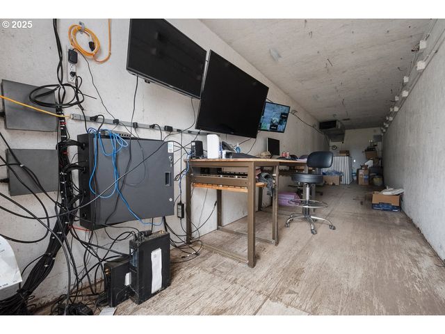 -1 Se TRUBEL Rd, Sandy, OR 97055