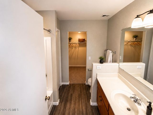 2387 E MEADOW CREEK Way, San Tan Valley, AZ 85140