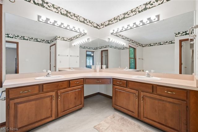7539 Old Quarry Lane, Brecksville, OH 44141