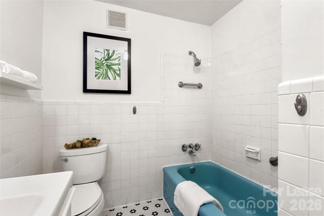 1300 Queens Road 309, Charlotte, NC 28207