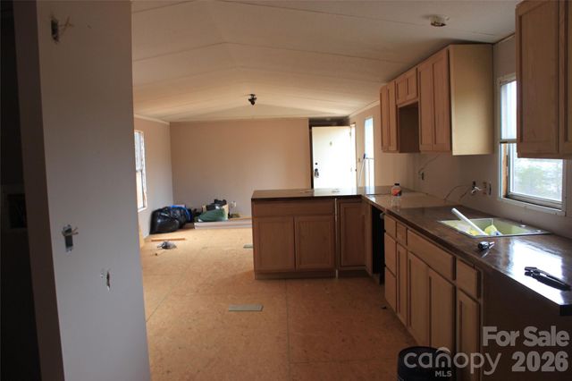 143 W Forest View Lane, Mooresboro, NC 28114