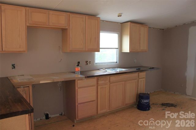 143 W Forest View Lane, Mooresboro, NC 28114