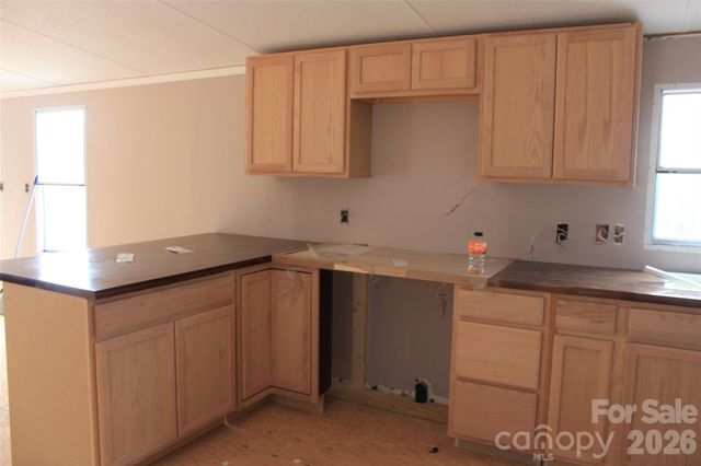 143 W Forest View Lane, Mooresboro, NC 28114