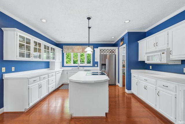 5201 W Deerbrook Drive, Muncie, IN 47304