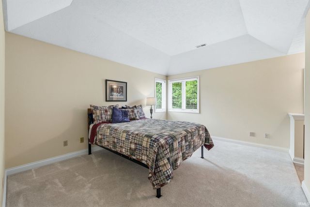 5201 W Deerbrook Drive, Muncie, IN 47304