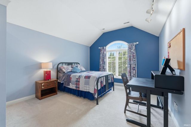 5201 W Deerbrook Drive, Muncie, IN 47304