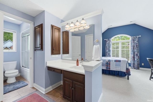 5201 W Deerbrook Drive, Muncie, IN 47304