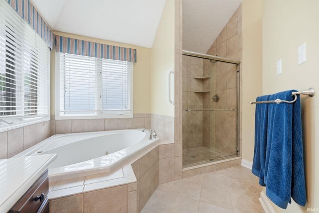 5201 W Deerbrook Drive, Muncie, IN 47304
