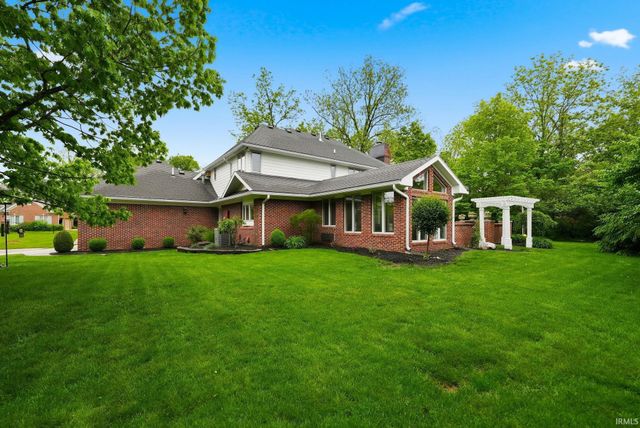 5201 W Deerbrook Drive, Muncie, IN 47304
