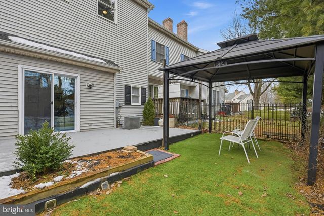 6 HERON DR, Denver, PA 17517