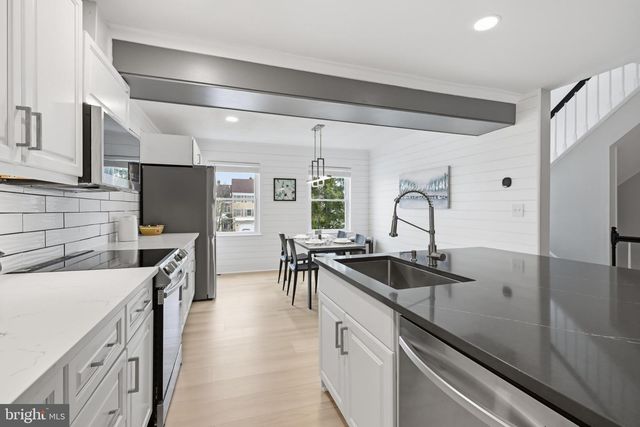 6 HERON DR, Denver, PA 17517