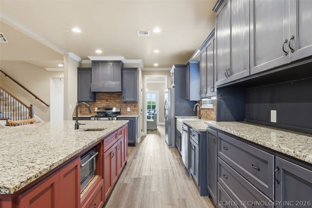 322 E 123rd Court, Jenks, OK 74037