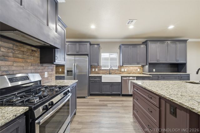 322 E 123rd Court, Jenks, OK 74037
