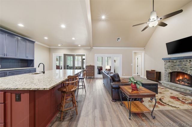 322 E 123rd Court, Jenks, OK 74037