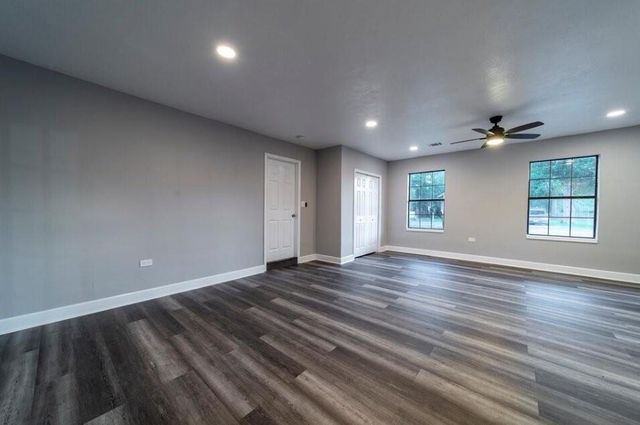 4611 Nevada, Dickinson, TX 77539