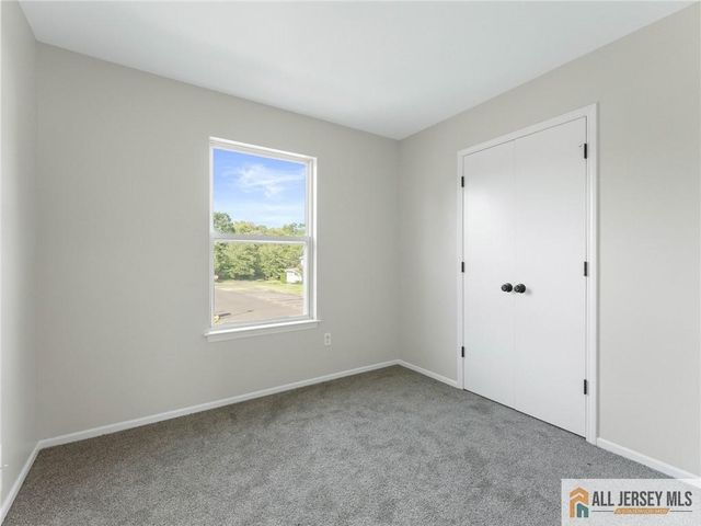 18 Spruce Street 323, Jamesburg, NJ 08831