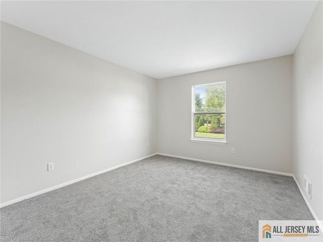 18 Spruce Street 323, Jamesburg, NJ 08831