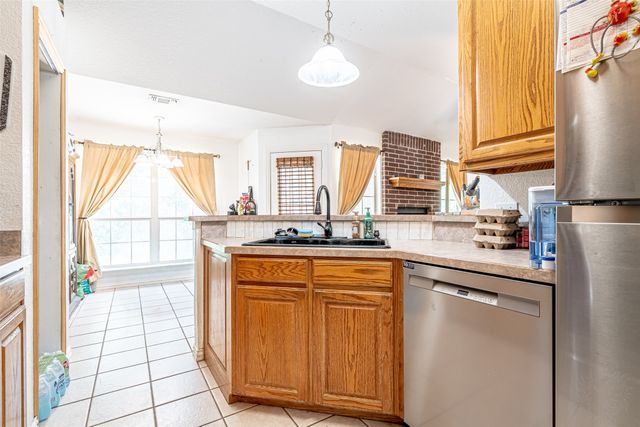 4427 Hunters Glen Court, Granbury, TX 76048