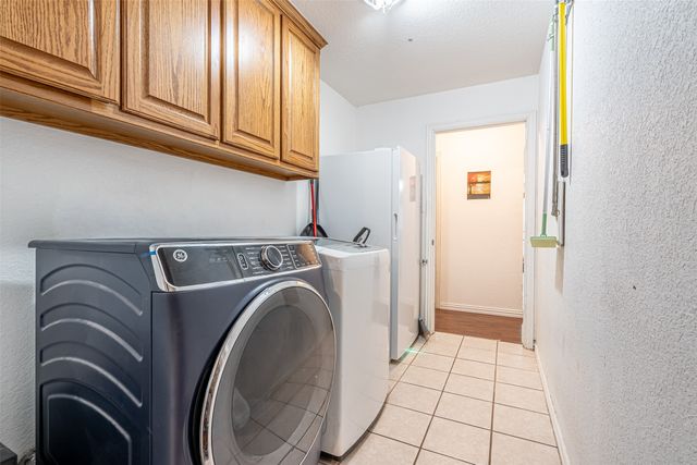 4427 Hunters Glen Court, Granbury, TX 76048