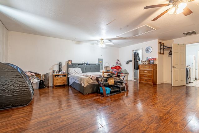 4427 Hunters Glen Court, Granbury, TX 76048
