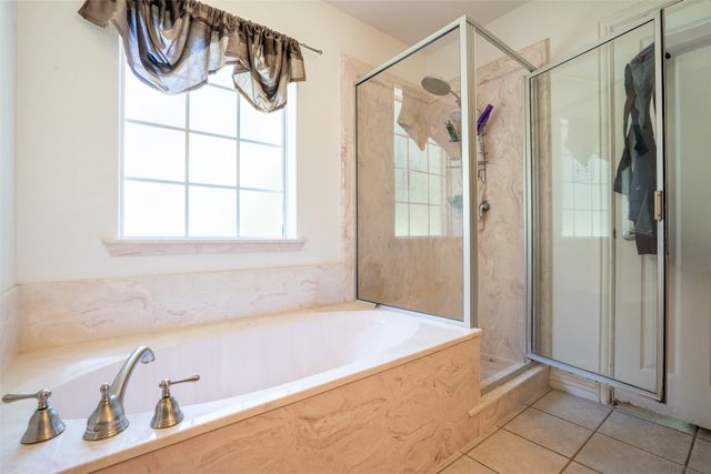 4427 Hunters Glen Court, Granbury, TX 76048