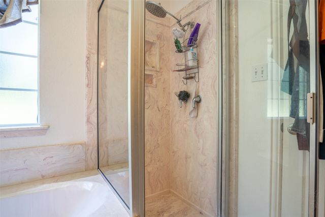 4427 Hunters Glen Court, Granbury, TX 76048